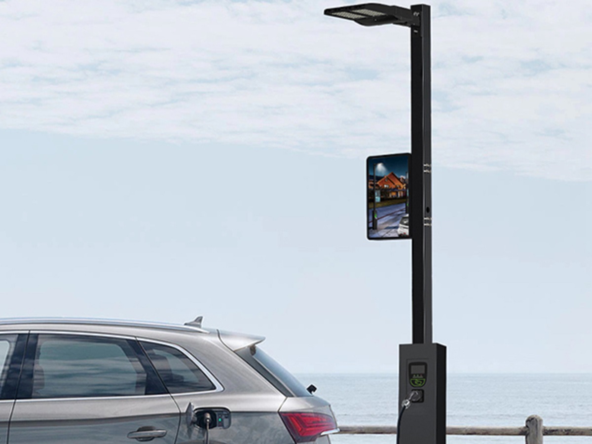 What is a Lamp Post EV Charger? | Joint EV Charger Company